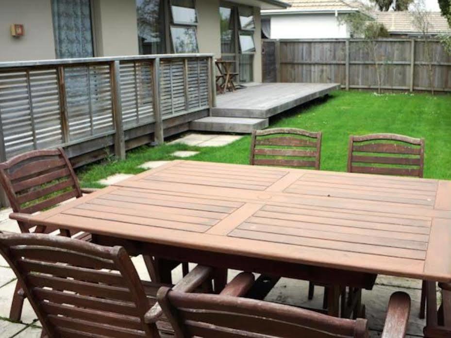 Motel Tower Junction Motor Lodge: With Free Railway Shuttle Christchurch